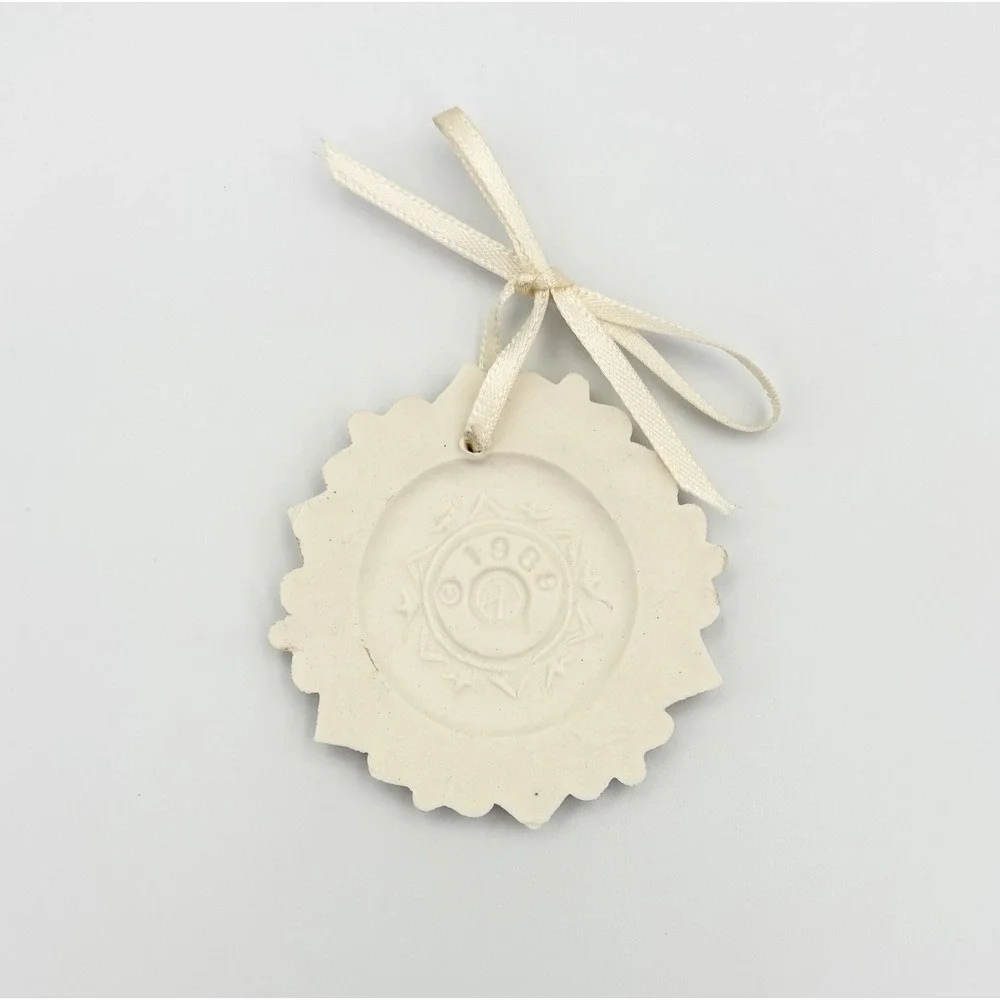Margaret Furlong 1989 A Winter Jewel Snowflake Ornament 2